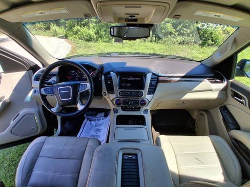 Used 2016 GMC Yukon XL Denali RWD image 16