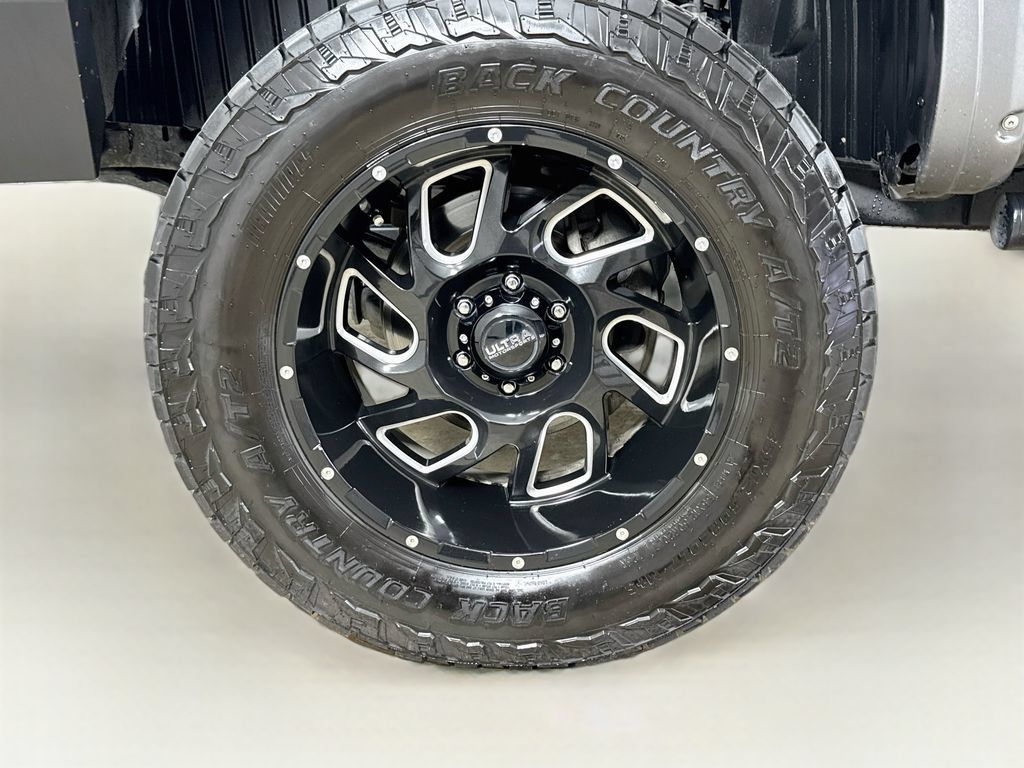 Used 2017 Nissan Titan S AWD/4WD image 24