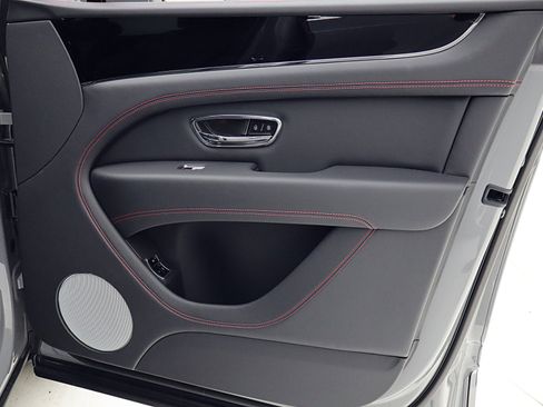 New 2025 Bentley Bentayga image 50