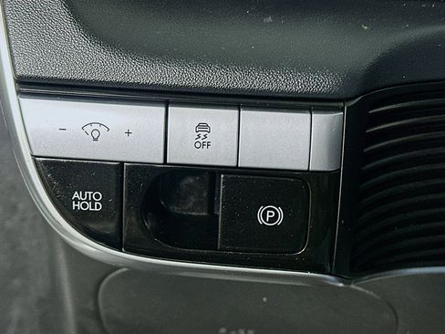 Used 2023 Hyundai Ioniq 5 SE image 17