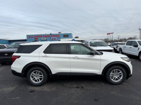 New 2026 Ford Explorer Active RWD image 9