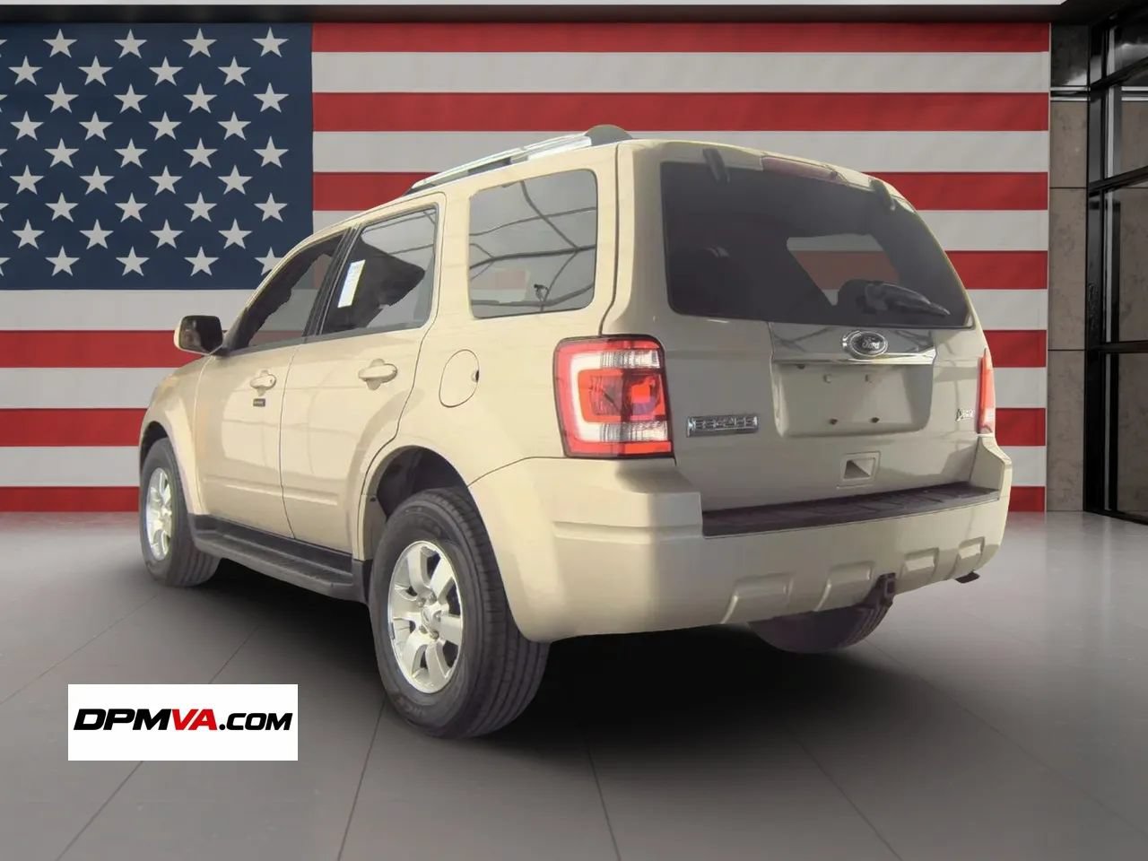 Used 2010 Ford Escape Limited AWD/4WD image 4