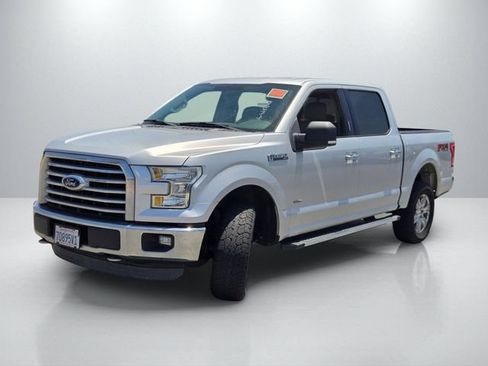 Used 2015 Ford F150 XLT w/ Equipment Group 302A Luxury AWD/4WD image 4