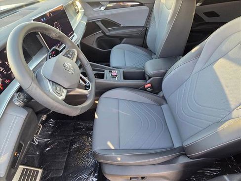 New 2026 Volkswagen Tiguan SE R-Line image 4