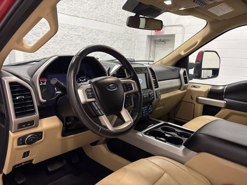 Used 2020 Ford F350 Lariat w/ Lariat Value Package image 16