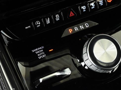 Used 2023 Jeep Wagoneer 4WD w/ Convenience Group I image 24