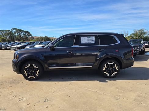 New 2025 Kia Telluride S image 5