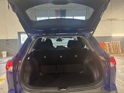 Used 2025 Toyota Corolla Cross LE image 30