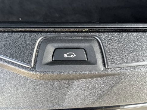 Used 2019 BMW X5 xDrive40i w/ Executive Package image 25