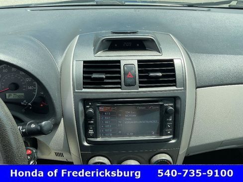 Used 2013 Toyota Corolla LE FWD image 13