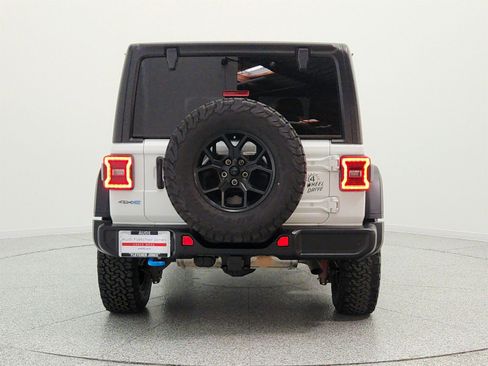 Used 2024 Jeep Wrangler Unlimited AWD/4WD image 6