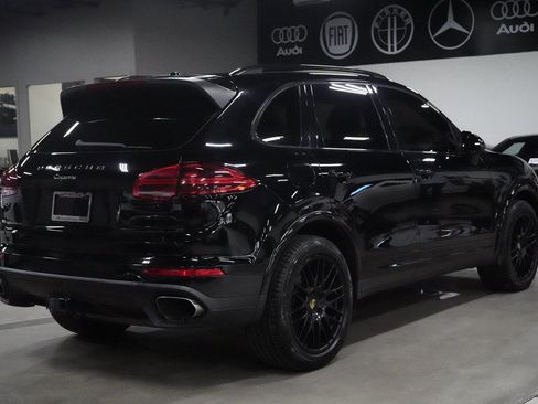 Used 2017 Porsche Cayenne Platinum Edition AWD/4WD image 5