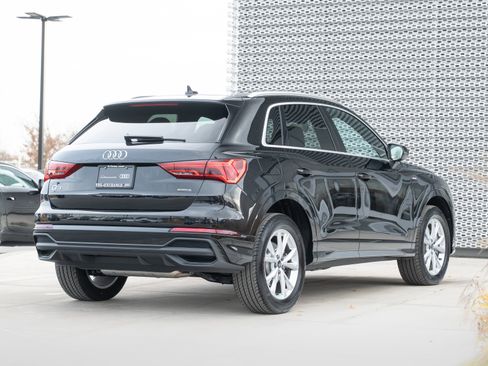 Certified 2025 Audi Q3 2.0T Premium w/ Convenience Package image 4