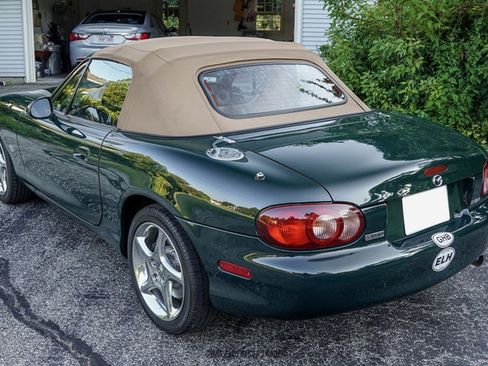 Used 2001 MAZDA MX-5 Miata RWD image 19