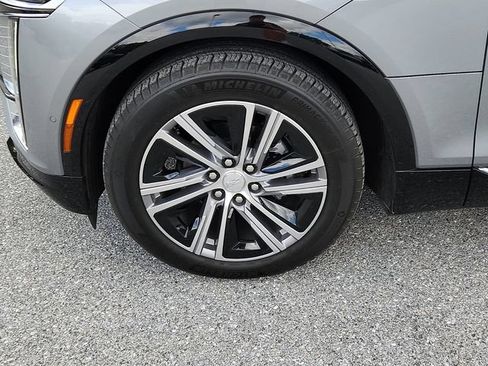 Used 2024 Cadillac Lyriq Luxury w/ LPO, Floor Liner Package RWD image 8