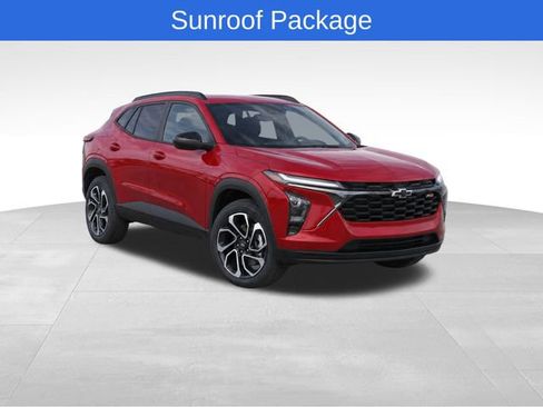 Used 2025 Chevrolet Trax RS w/ Sunroof Package FWD image 7