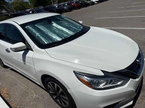 Used 2018 Nissan Altima 2.5 SL FWD image 3