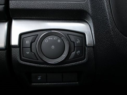 Used 2018 Ford Explorer Limited image 17