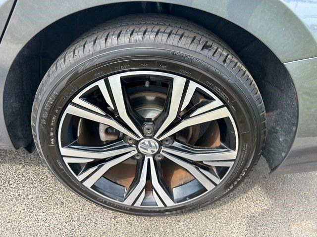 Used 2022 Volkswagen Passat 2.0T SE FWD image 56