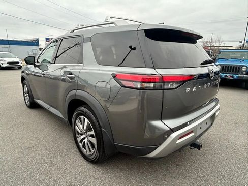Used 2022 Nissan Pathfinder SL FWD image 4