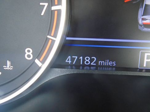 Used 2024 Nissan Altima 2.5 SV FWD image 16