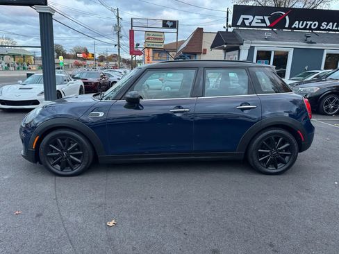 Used 2015 MINI Cooper 4-Door Hardtop image 3