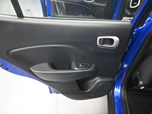 New 2025 Hyundai Venue SE FWD image 23