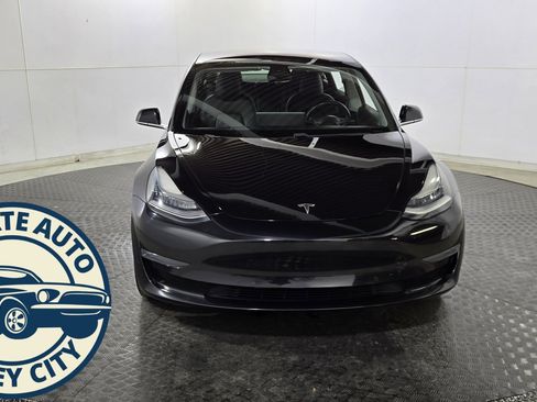 Used 2018 Tesla Model 3 Long Range image 2