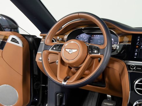 Used 2020 Bentley Continental GT AWD/4WD image 32