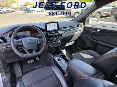 Used 2023 Ford Escape ST-Line image 18