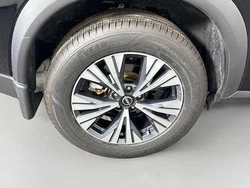 Used 2023 Nissan Rogue SV image 33