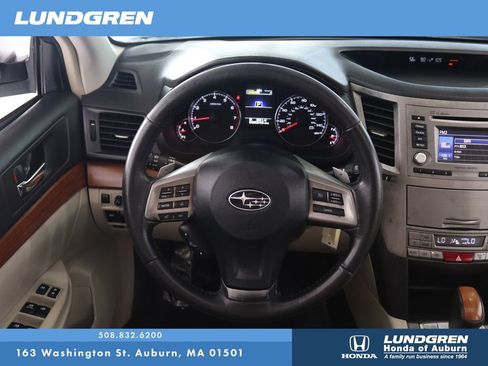 Used 2013 Subaru Outback 2.5i Limited w/ Moonroof Pkg AWD/4WD image 17