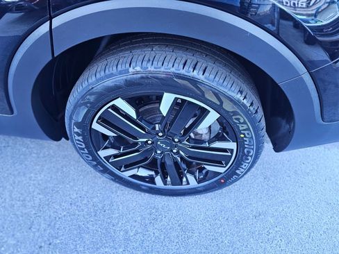 Used 2024 Kia Telluride SX AWD/4WD image 9