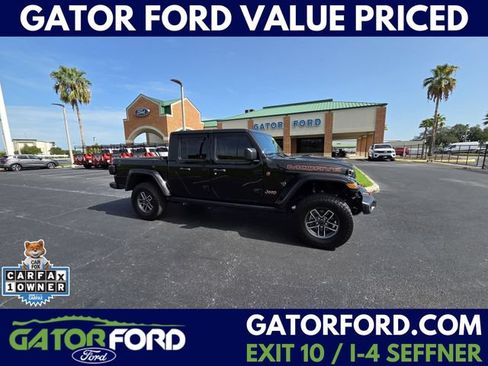 Used 2025 Jeep Gladiator Mojave AWD/4WD image 1