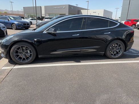 Used 2019 Tesla Model 3 Standard Range image 5