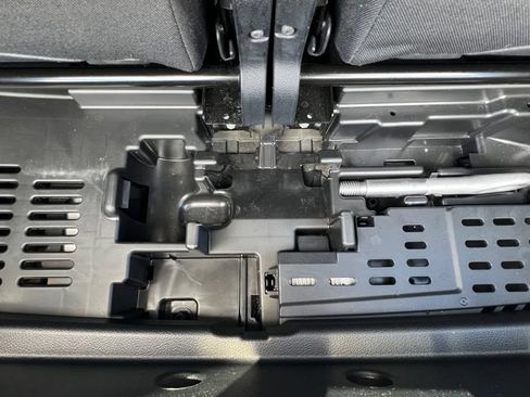 Certified 2022 Mercedes-Benz GLB 250 4MATIC image 50