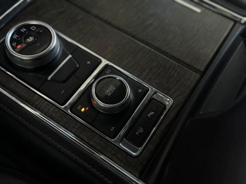Used 2021 Ford Expedition Limited AWD/4WD image 43