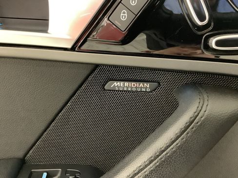 Used 2017 Jaguar F-TYPE Convertible RWD image 19
