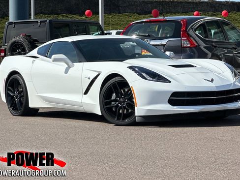 Used 2019 Chevrolet Corvette Stingray Coupe w/ 1LT RWD image 1