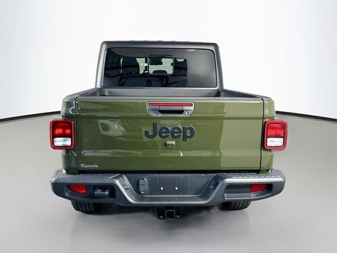 Used 2024 Jeep Gladiator Sport AWD/4WD image 6