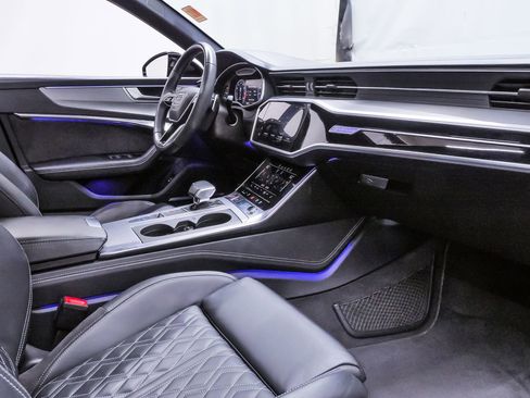 Used 2020 Audi S6 Prestige w/ Prestige Package image 13