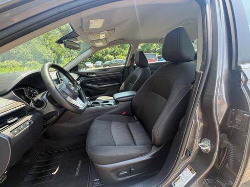 Used 2025 Nissan Altima 2.5 SV FWD image 24