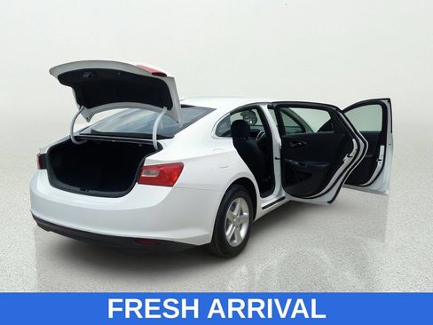 Used 2021 Chevrolet Malibu LS FWD image 15