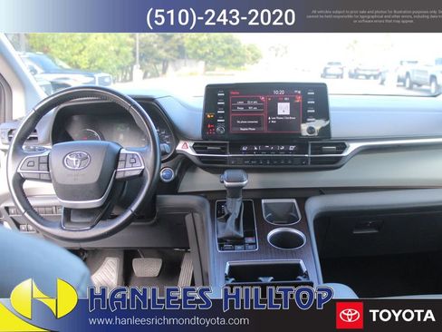 Used 2024 Toyota Sienna XLE image 22