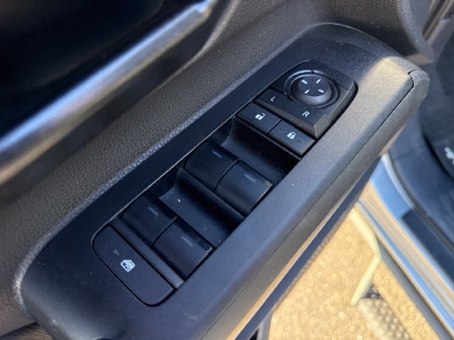 Used 2024 Toyota Tacoma SR5 AWD/4WD image 25
