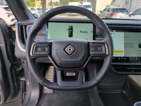 Used 2024 Rivian R1S Adventure AWD/4WD image 18