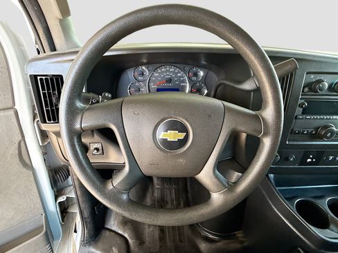 Used 2022 Chevrolet Express 2500 image 13