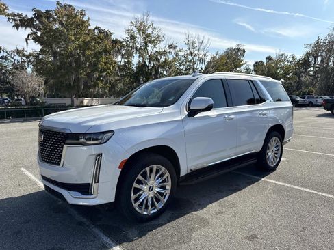 Used 2023 Cadillac Escalade Premium Luxury image 7