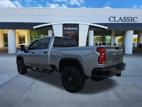 Used 2025 Chevrolet Silverado 2500 ZR2 AWD/4WD image 6