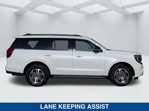 New 2026 Ford Expedition Active RWD image 5